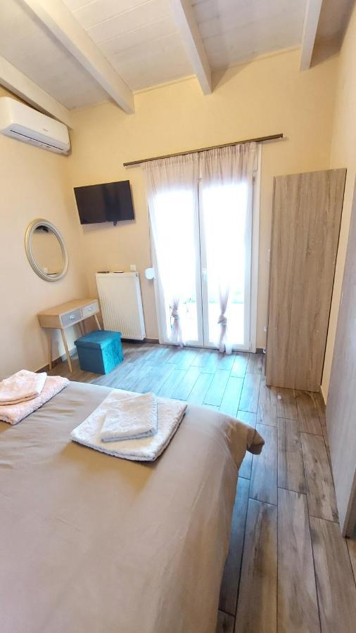 Ria'S Gardenview Apartment Яніна Екстер'єр фото
