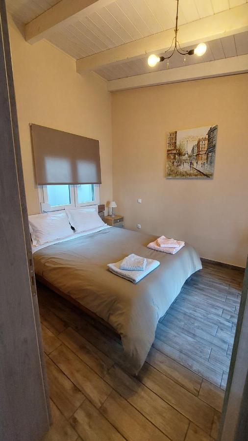 Ria'S Gardenview Apartment Яніна Екстер'єр фото